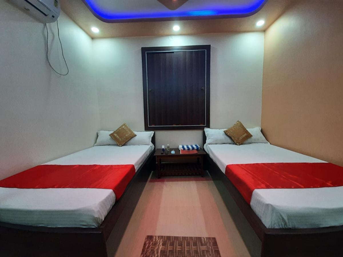 Hotel Shakuntla Palace - 400 Meters Away From Vishnu Pad Temple 7 Mins Walk Гая Екстериор снимка