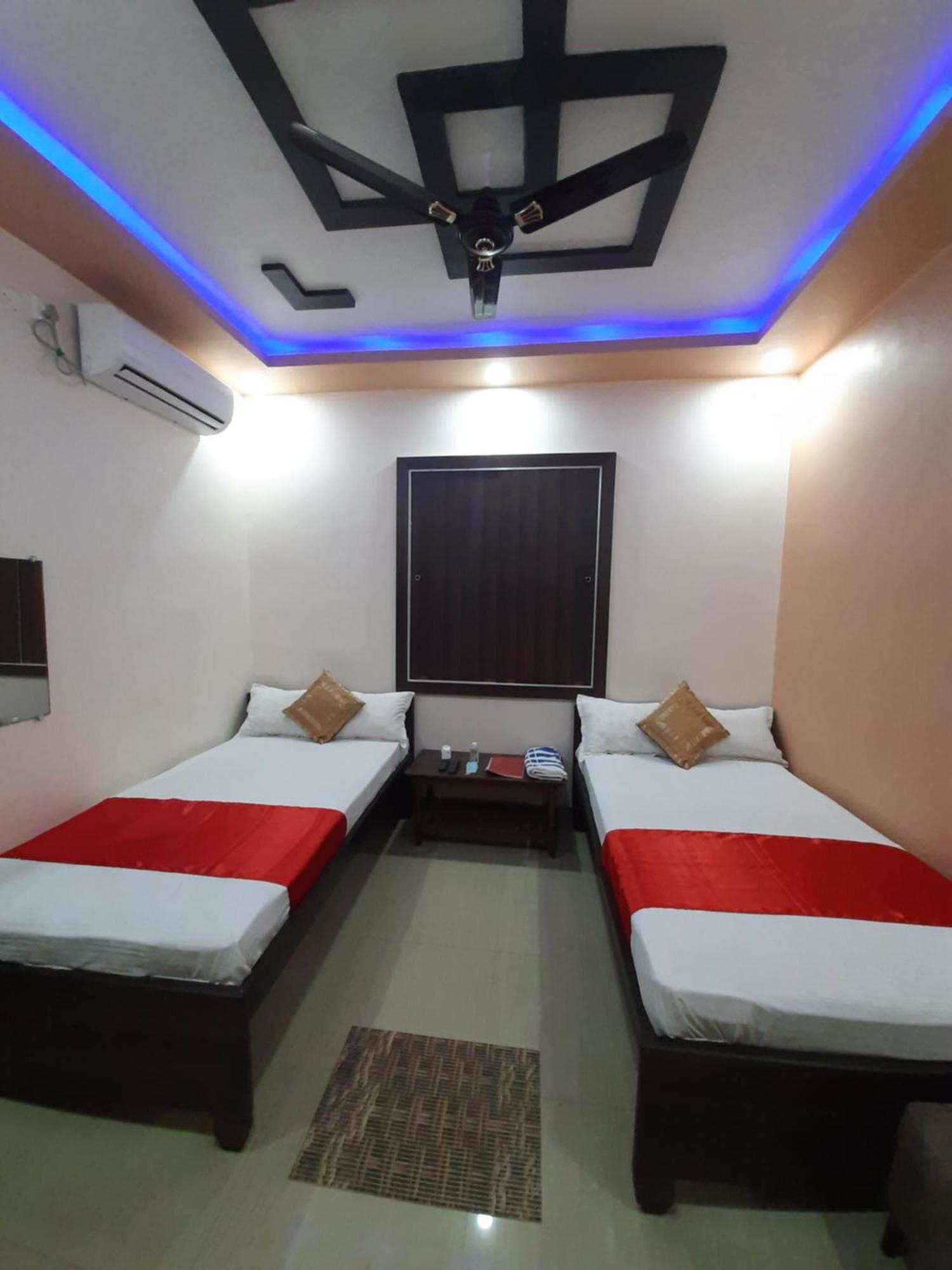 Hotel Shakuntla Palace - 400 Meters Away From Vishnu Pad Temple 7 Mins Walk Гая Екстериор снимка