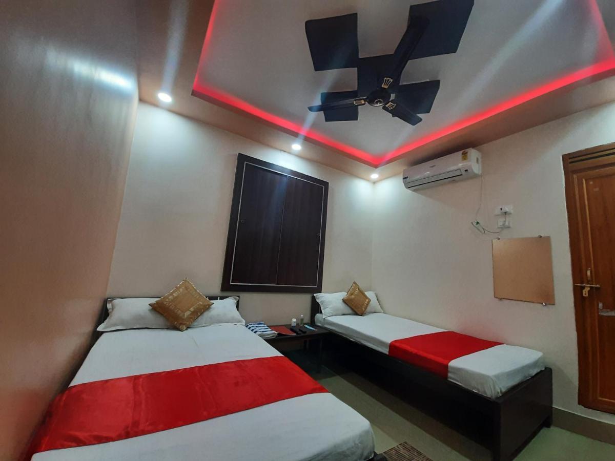 Hotel Shakuntla Palace - 400 Meters Away From Vishnu Pad Temple 7 Mins Walk Гая Екстериор снимка