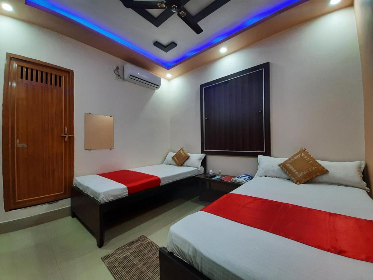 Hotel Shakuntla Palace - 400 Meters Away From Vishnu Pad Temple 7 Mins Walk Гая Екстериор снимка