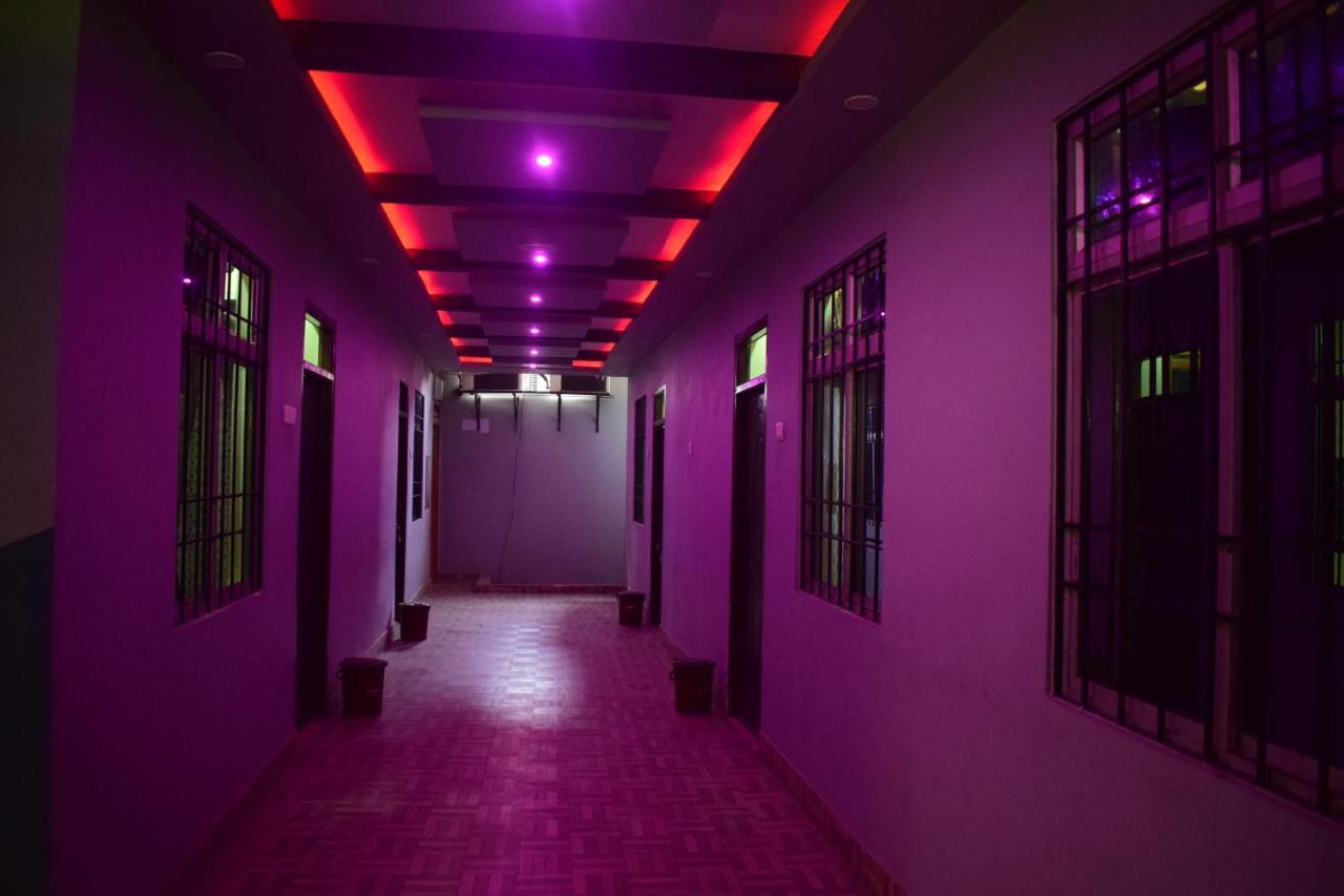Hotel Shakuntla Palace - 400 Meters Away From Vishnu Pad Temple 7 Mins Walk Гая Екстериор снимка