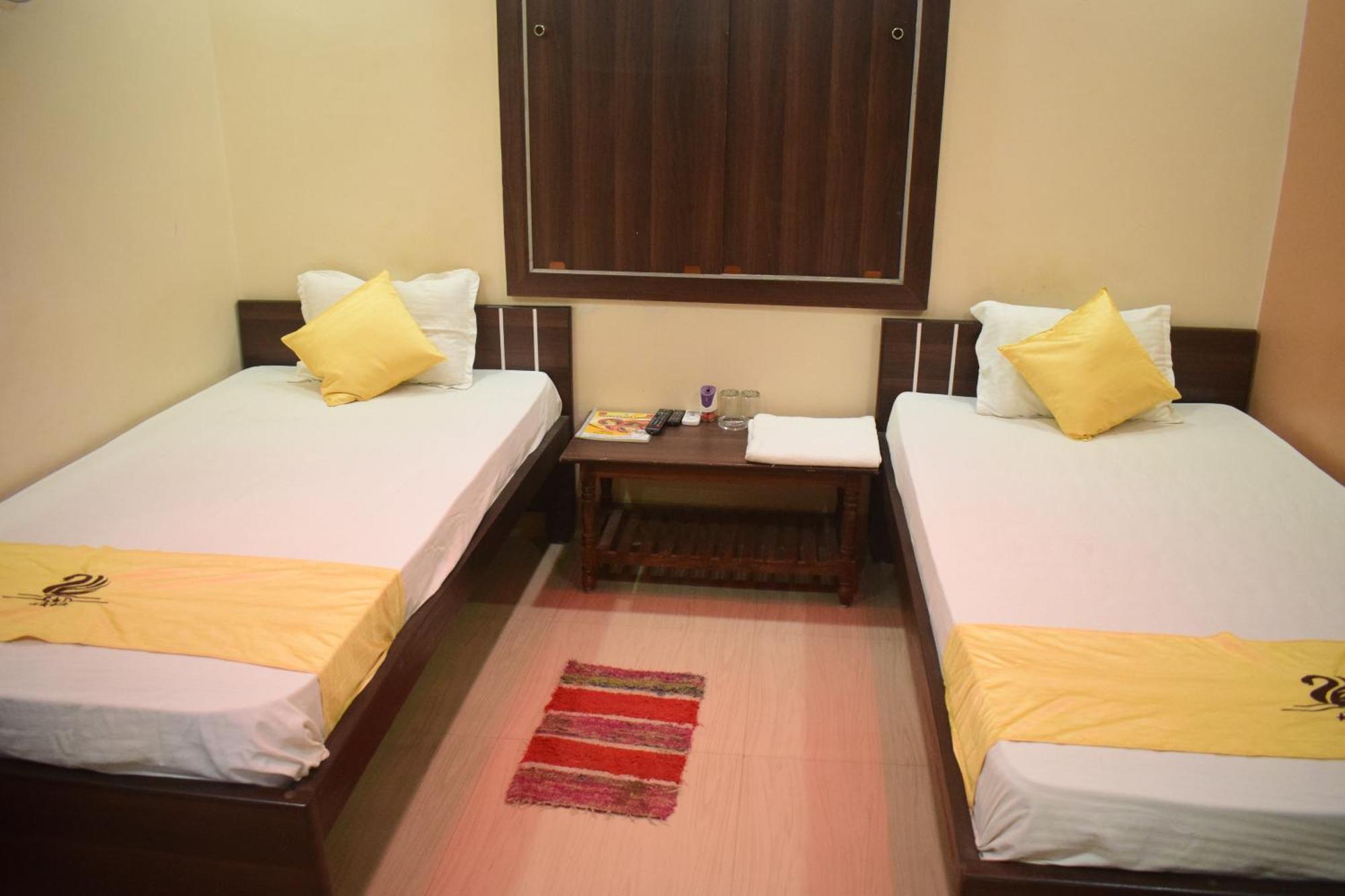 Hotel Shakuntla Palace - 400 Meters Away From Vishnu Pad Temple 7 Mins Walk Гая Екстериор снимка