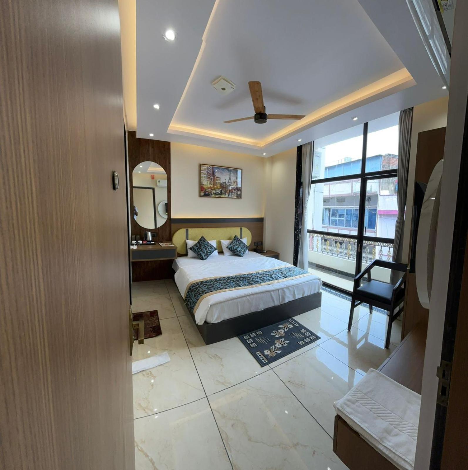 Hotel Shakuntla Palace - 400 Meters Away From Vishnu Pad Temple 7 Mins Walk Гая Екстериор снимка